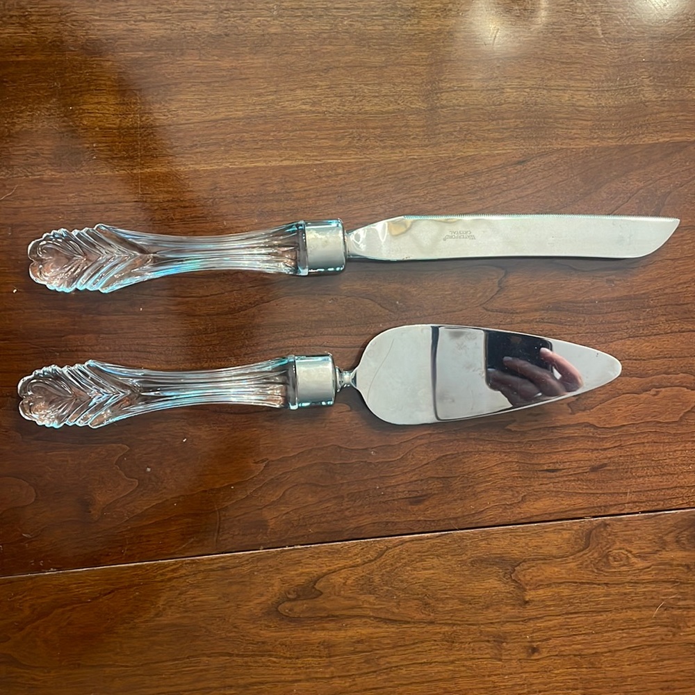 Waterford Hearts cake knife and serving piece